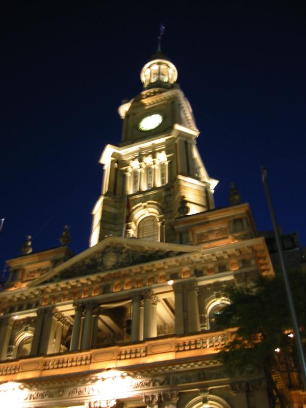 Ayuntamiento (de noche)