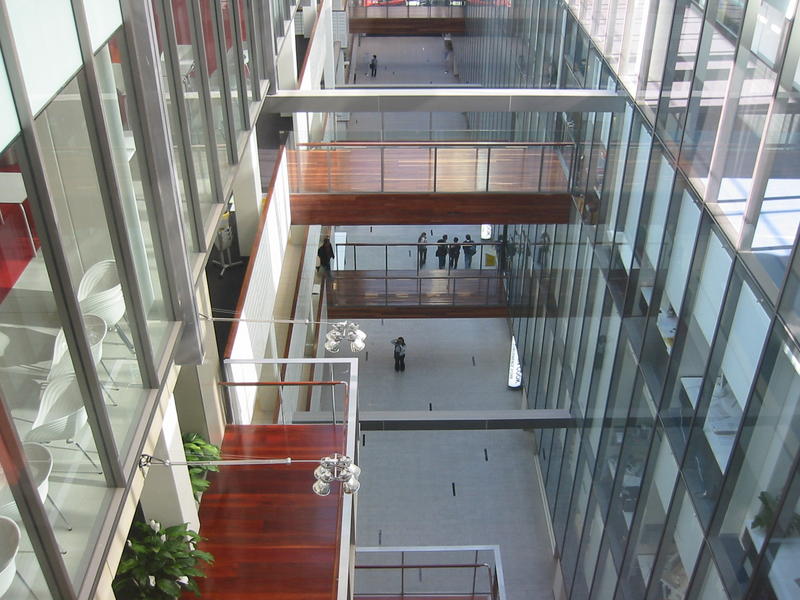Interior de un edificio de la UTS